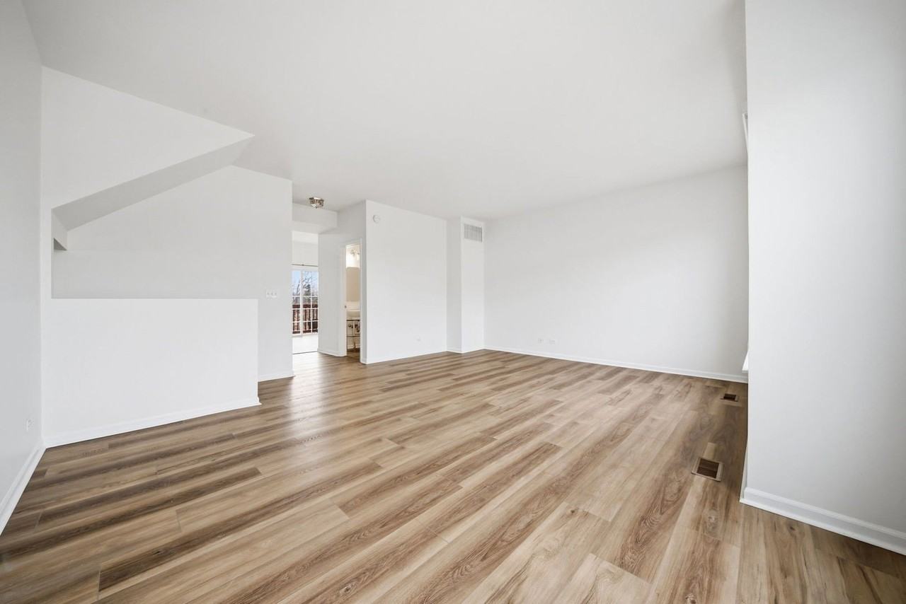 2249 Hudson Cir - Photo 6 of 24