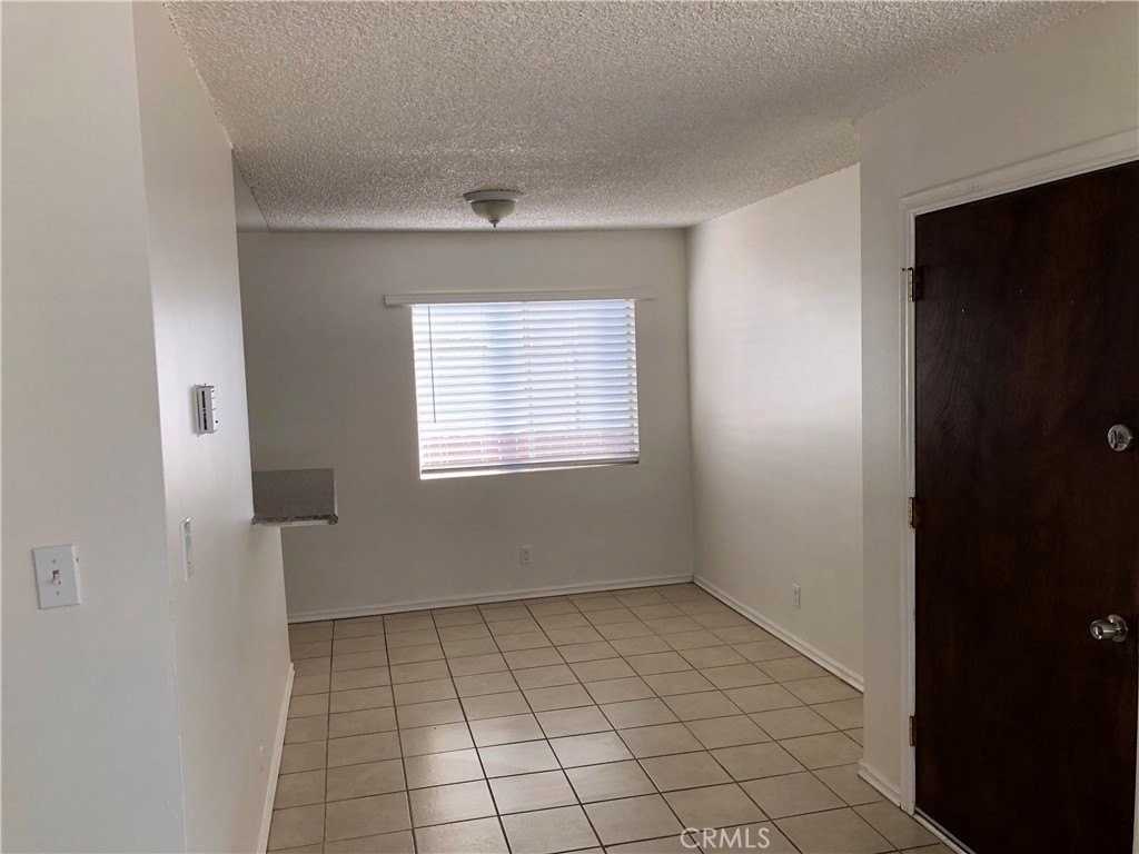 6612 N Figueroa St - Photo 6 of 21