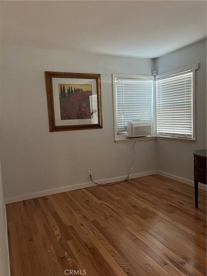 2244 Royal Oaks Dr - Photo 5 of 7