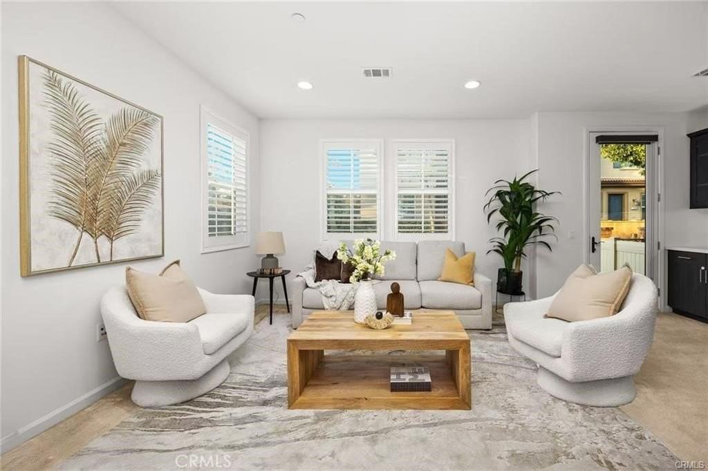 721 N Via Dolcetto - Photo 3 of 28