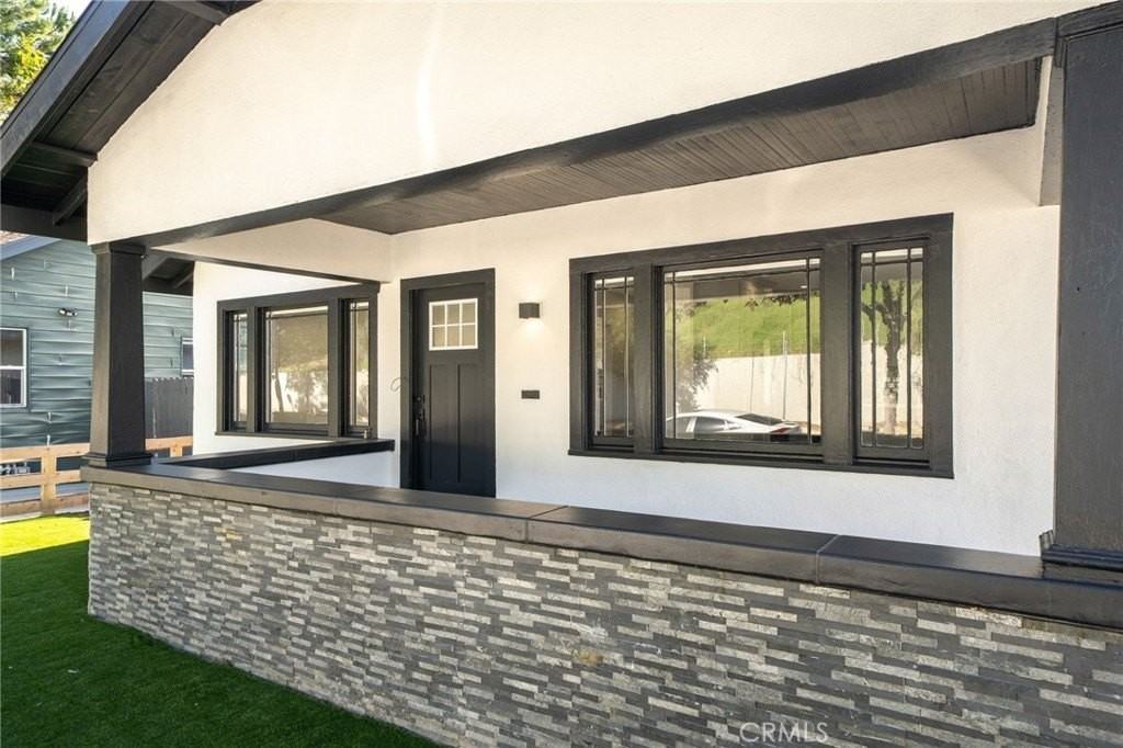 1946 Corson St - Photo 3 of 28