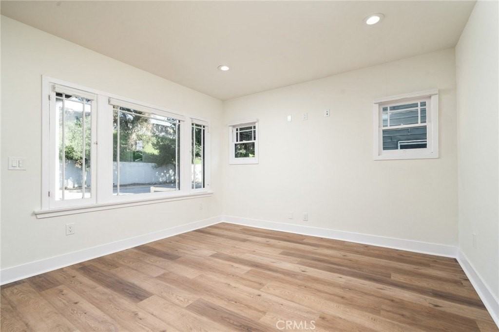 1946 Corson St - Photo 6 of 28