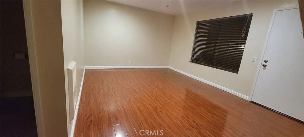 5 Goldenwren - Photo 6 of 20