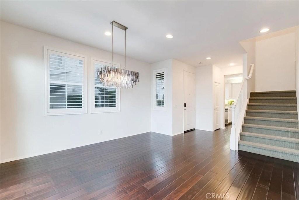 3235 Larkspur St - Photo 6 of 28