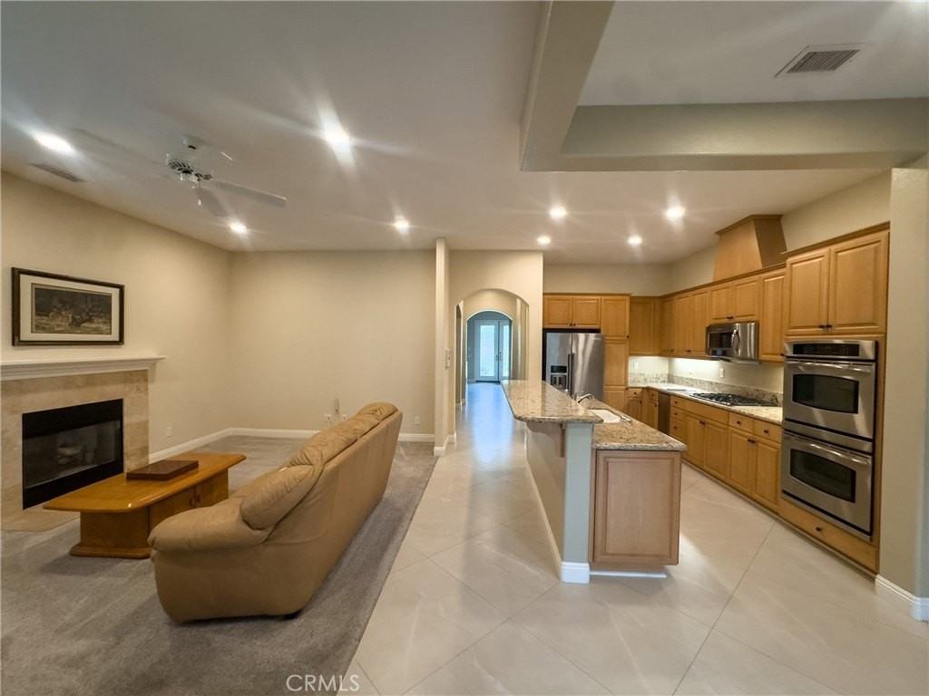 1399 Cordova Ct - Photo 7 of 27