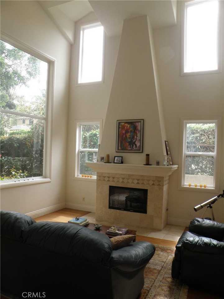 1201 2nd St - Photo 6 of 23