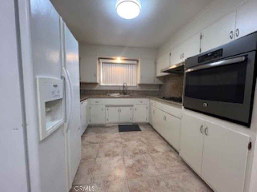 867 N 16th St - Photo 4 of 28