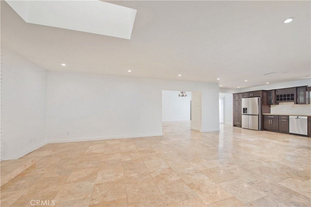 17326 Chase St - Photo 7 of 33