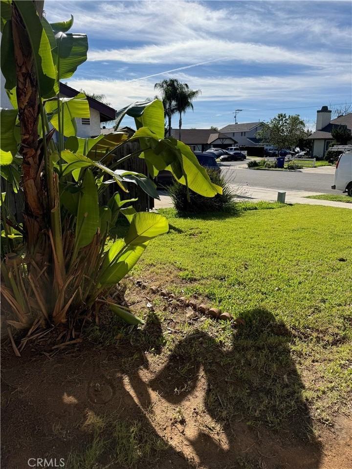 1256 Armstrong Cir - Photo 4 of 33