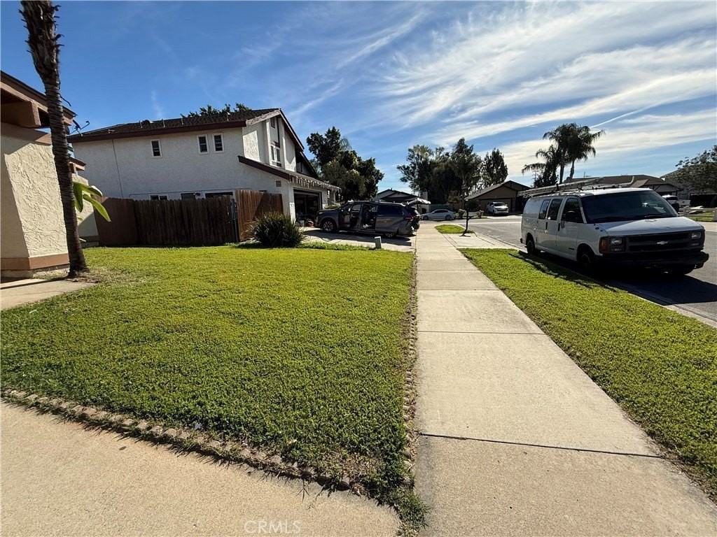 1256 Armstrong Cir - Photo 6 of 33