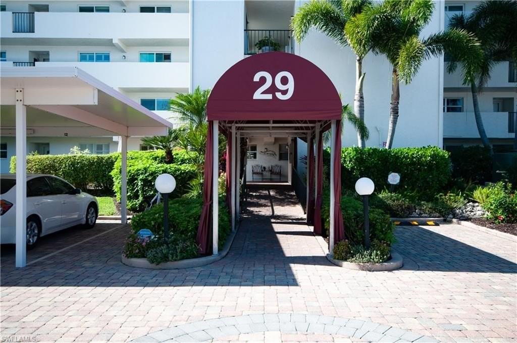 29 High Point Cir E Apt 103 #103 - Photo 5 of 43