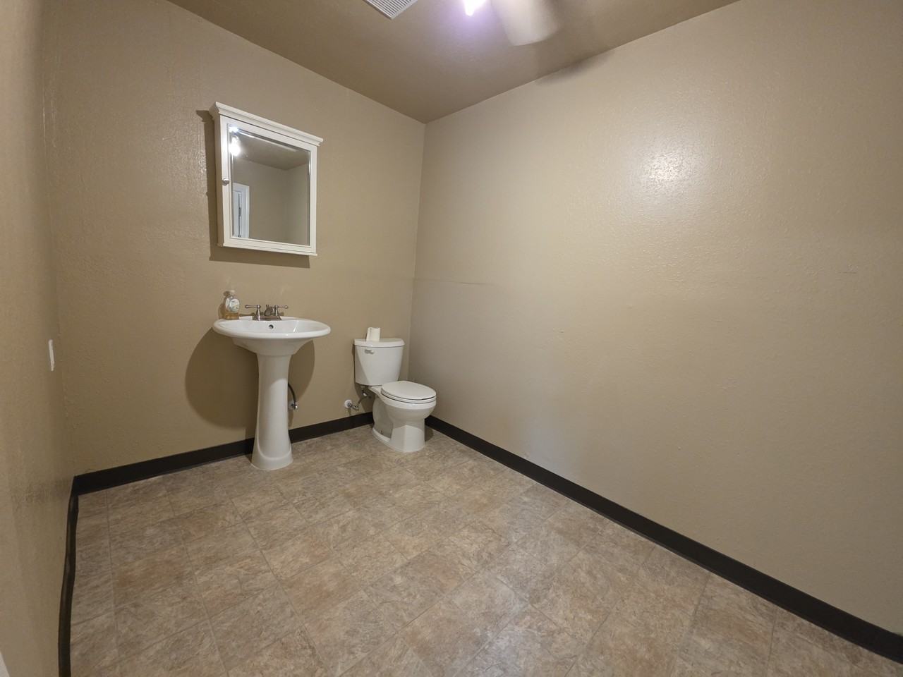 Walnut St. 805 B - 1 #1 - Photo 6 of 6