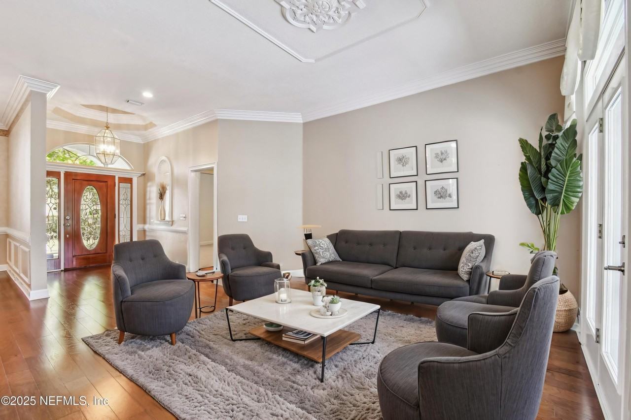 13022 Huntley Manor Dr - Photo 4 of 50