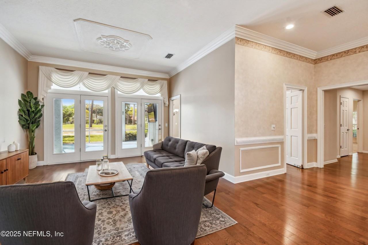 13022 Huntley Manor Dr - Photo 5 of 50