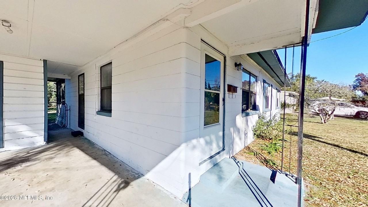 1728 Lawson Rd - Photo 4 of 30