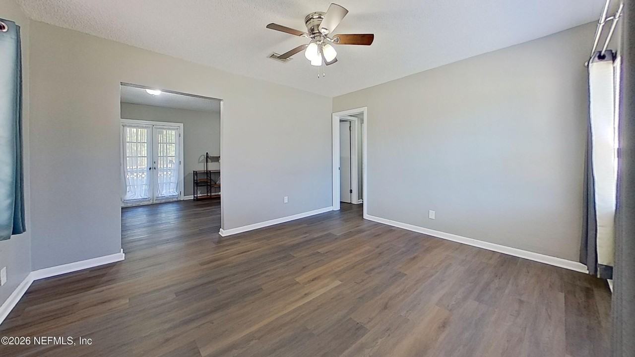 1728 Lawson Rd - Photo 5 of 30