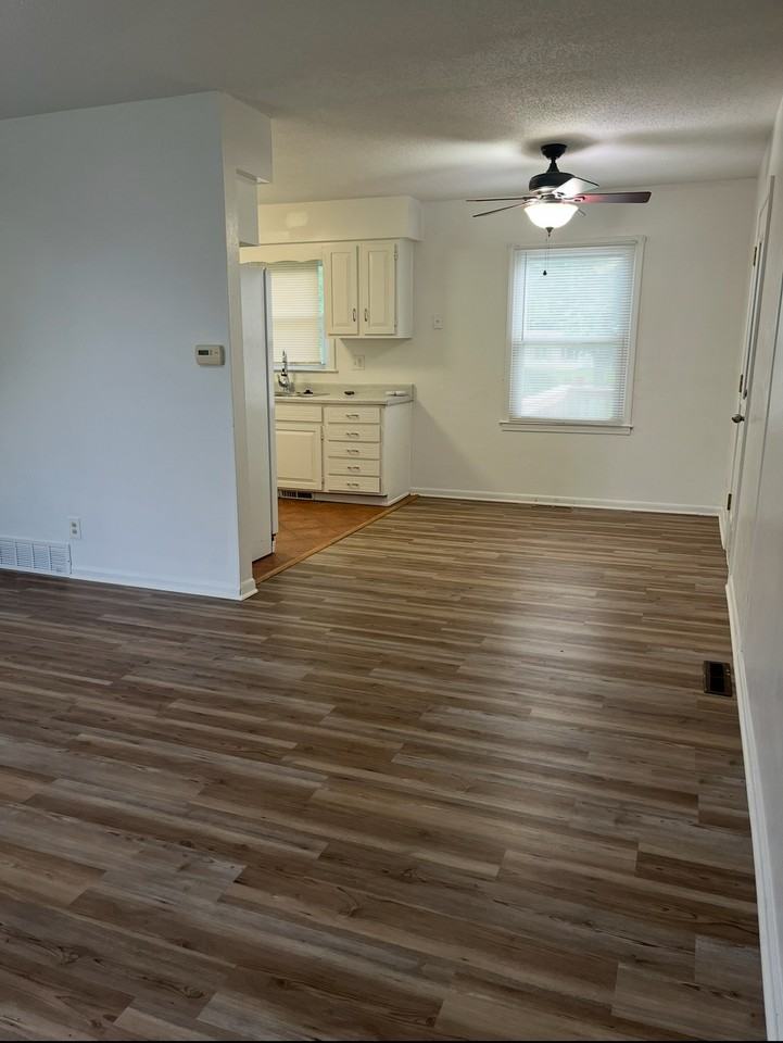 805 W 39th St N #1 - Photo 6 of 26