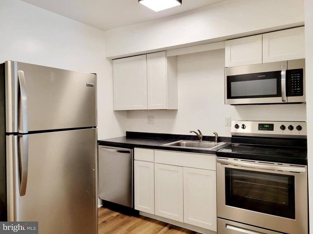 128 E Pall Mall St - Photo 3 of 11