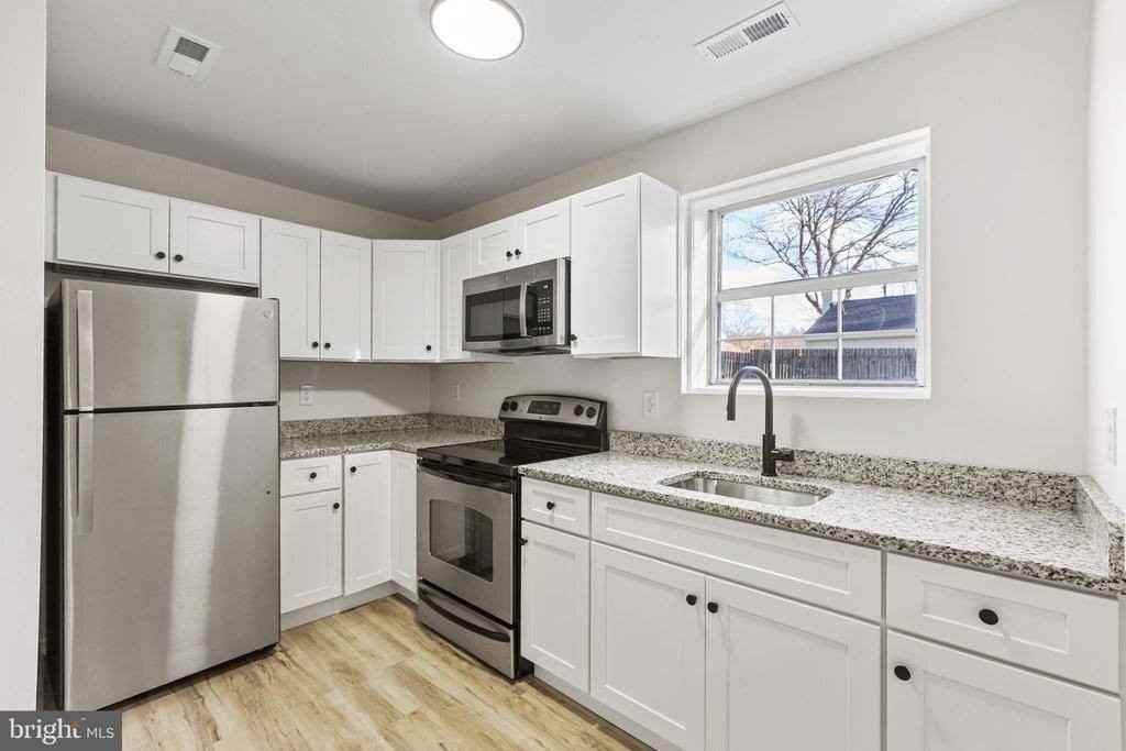 7760 Port Tobacco Rd - Photo 3 of 12