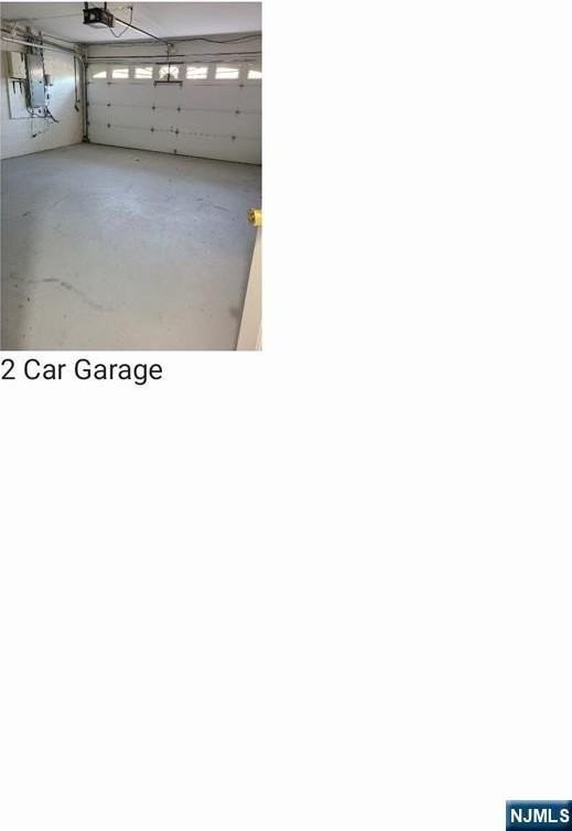 527B Orchard Ave - Photo 2 of 11