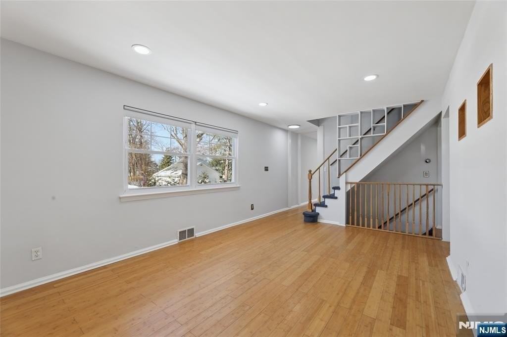 51 Day Ave - Photo 7 of 27