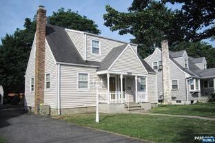 689 Godwin Ave - Photo 1 of 1