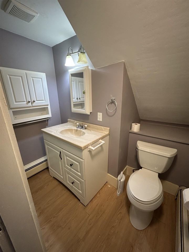 23 Pleasant St #B - Photo 6 of 17