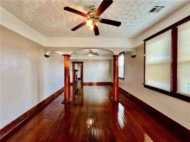 1415 Alvar St - Photo 3 of 16