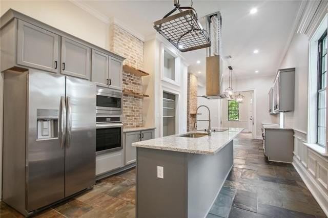 146 N Telemachus St - Photo 3 of 13