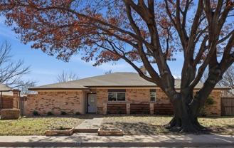 1922 Kensington Dr - Photo 1 of 1