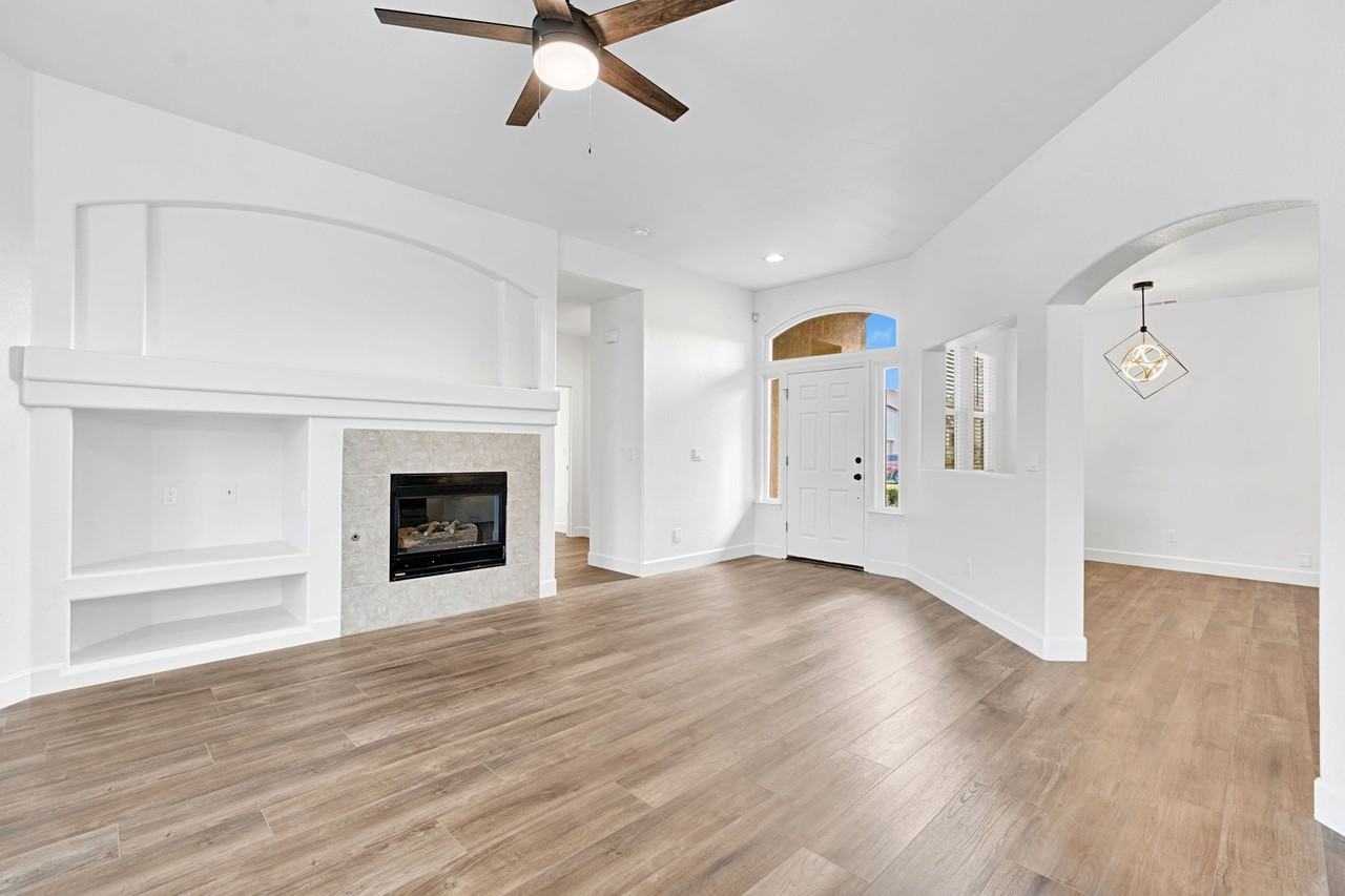 10556 E Greenbury Way #1 - Photo 7 of 32