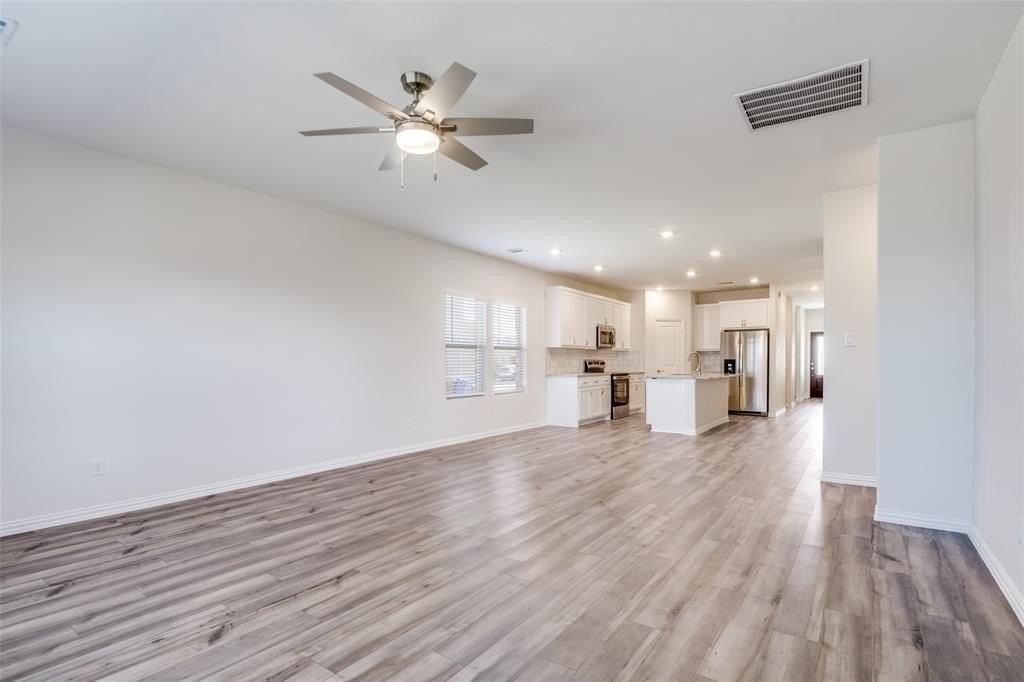 309 Mohan Dr - Photo 7 of 20