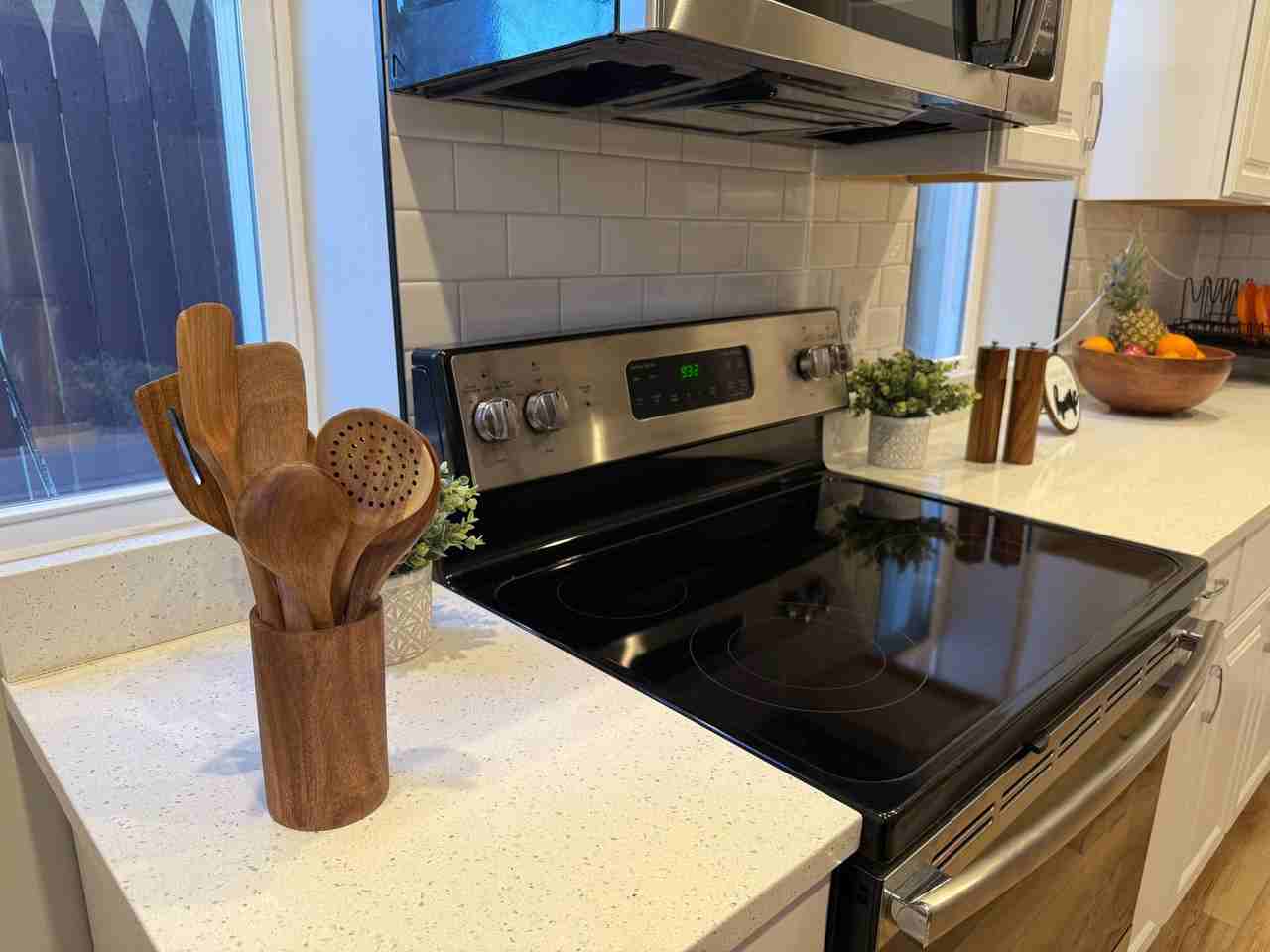 E Biddle St - Photo 2 of 27