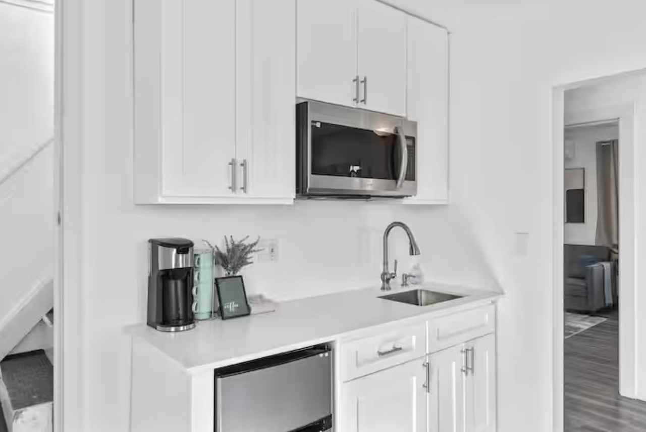 S Sprague Ave - Photo 3 of 23