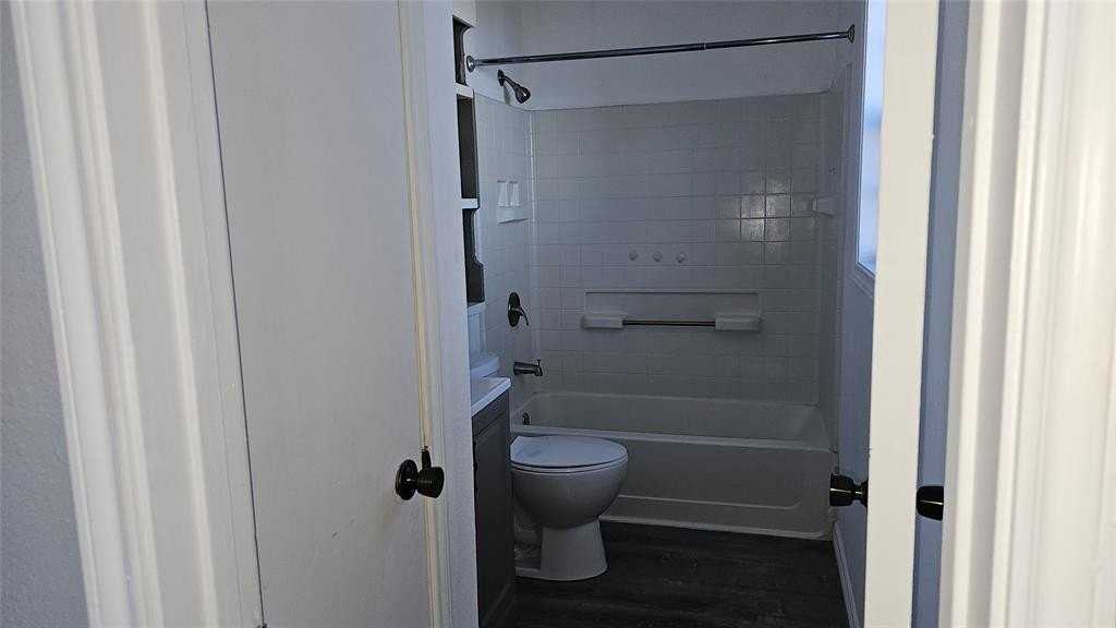 309 N Main - Photo 6 of 12