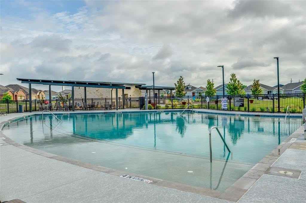 1201 Catclaw Rd - Photo 2 of 20