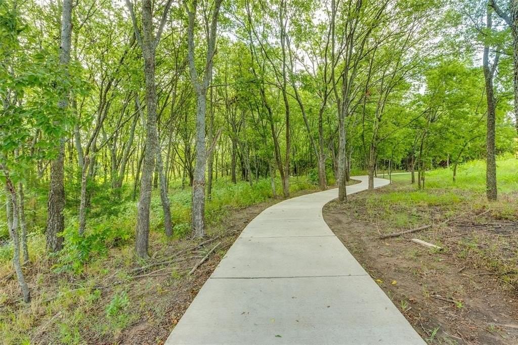 1201 Catclaw Rd - Photo 3 of 20