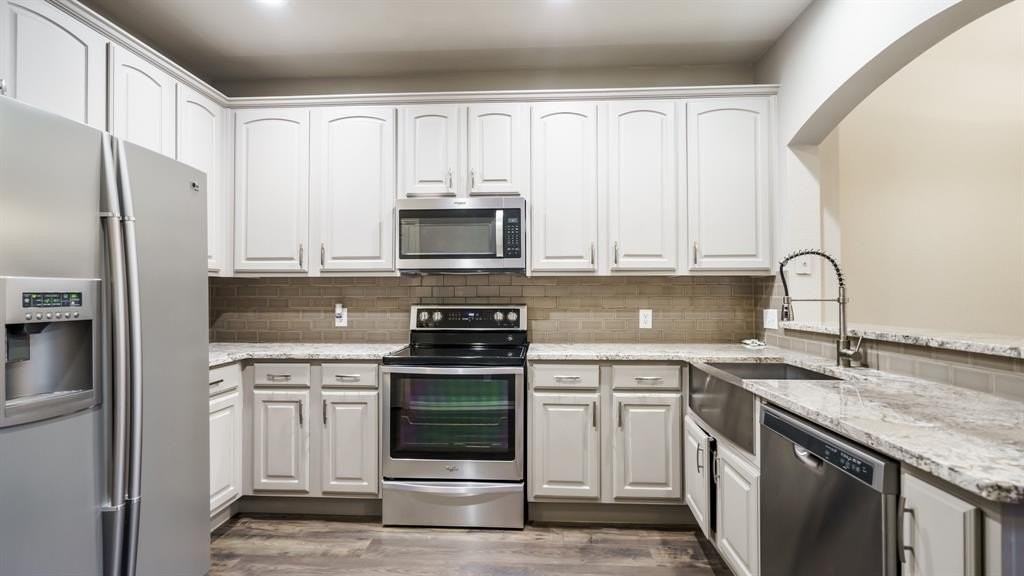 3213 Carlisle St - Photo 6 of 26