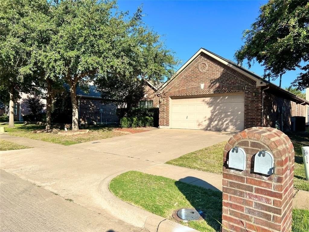 5423 Childress Dr - Photo 2 of 40