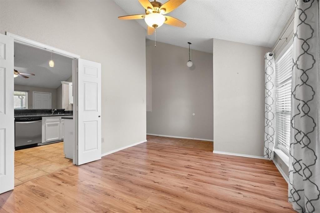 3018 Hilltop Dr - Photo 7 of 29