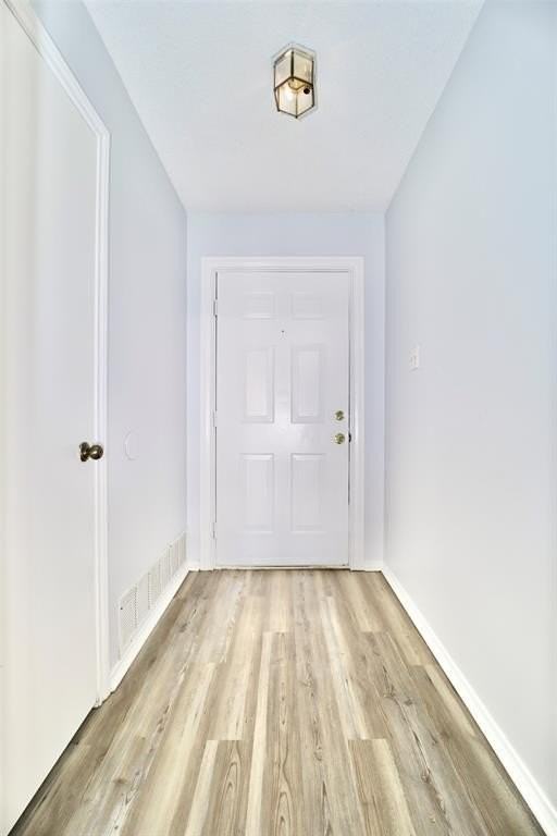 1014 Willowbrook Trl - Photo 4 of 17