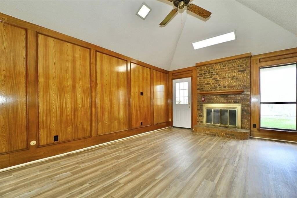 1014 Willowbrook Trl - Photo 5 of 17