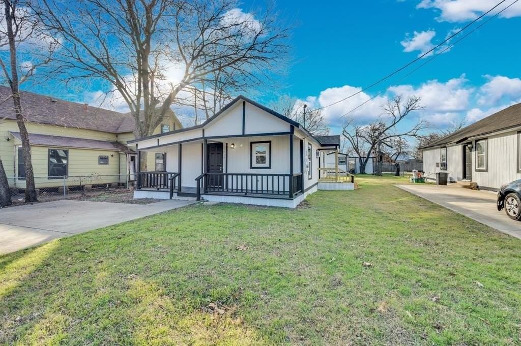 416 E Avenue F - Photo 2 of 14