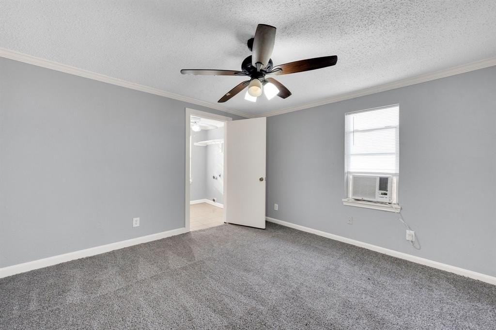 412 E Avenue F - Photo 2 of 12