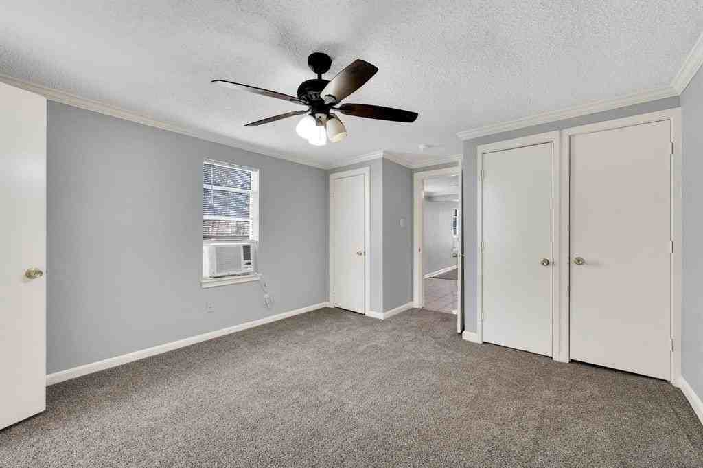 412 E Avenue F - Photo 3 of 12