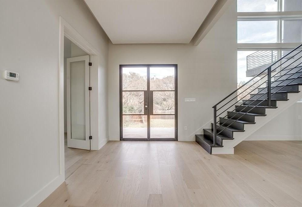 6301 Tiffany Oaks Ln - Photo 4 of 39