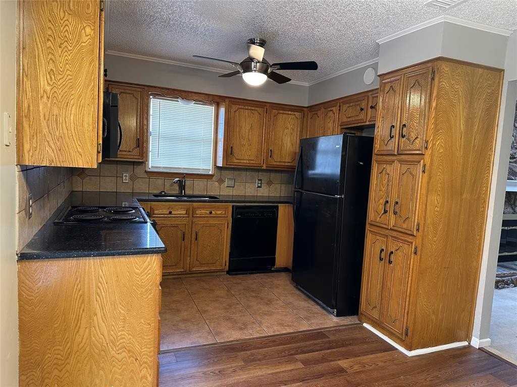 1342 Summoner Ln - Photo 6 of 15