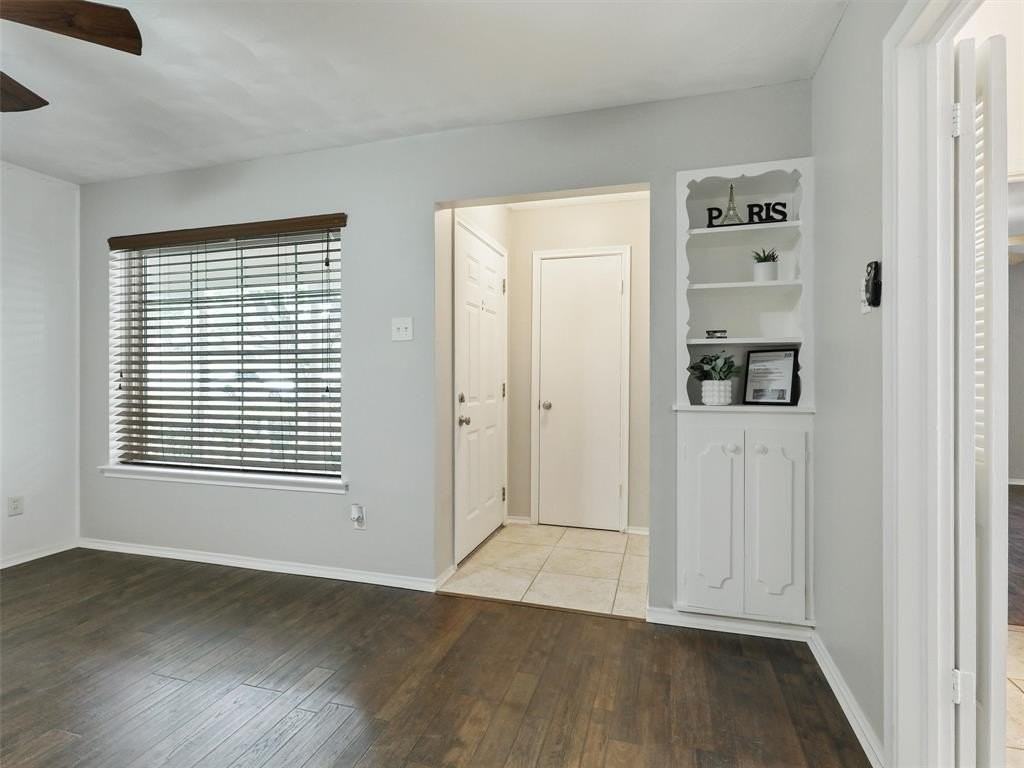 7022 Kingsbury Dr - Photo 5 of 28