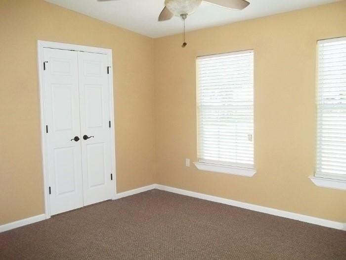 801 Peterson St - Photo 7 of 12