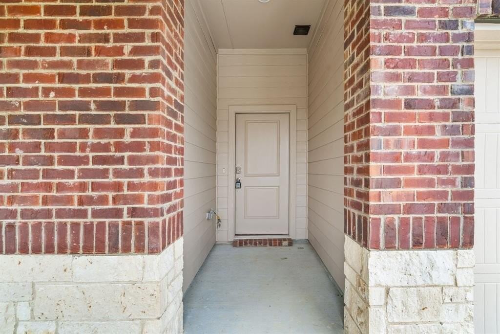 4104 Alberta Ln - Photo 2 of 17